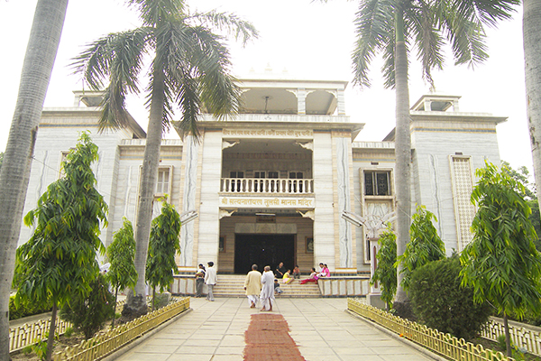1647803492.tulsi-manas-temple-varanasi.jpg